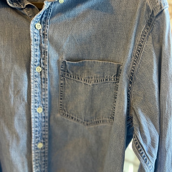 Vintage Gap Denim Button Up Shirt - Picture 3 of 8